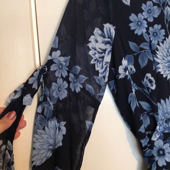 Blue Floral Patterned Dress - Picture 2 of 4